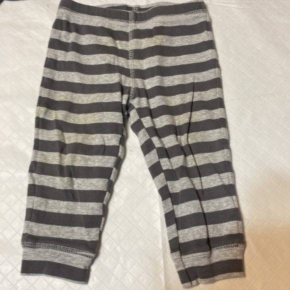 Carters infant pajamas long sleeve onesie, top and bottom mommy’s little monster - Picture 5 of 6